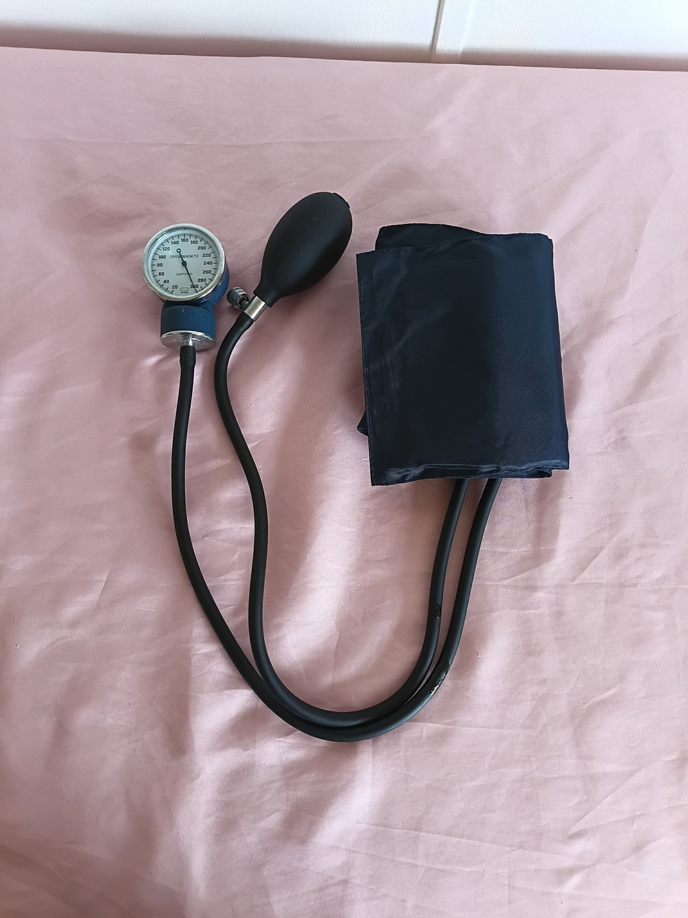Sphygmomanometer Adult - blood pressure monitor, or blood pressure gauge